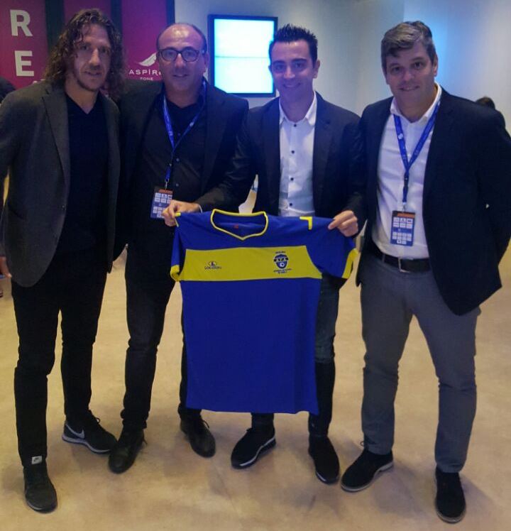 Toni Cortes con Carles Puyol y Xavi Hernández en Amsterdam en el Congreso de Fútbol Aspire Summit 2016 en Amsterdam