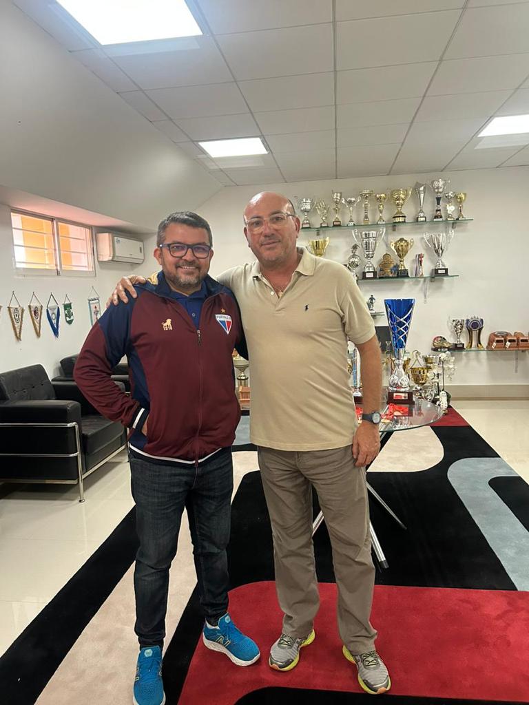 Erisson Matías con Toni Cortés en las instalaciones de la AFA