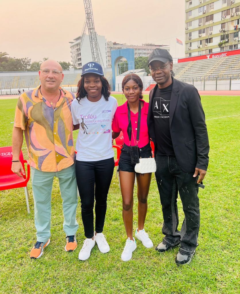 El sábado 13 de Julio, Irene Goçalves organizó el torneo de fútbol base femenino en el estadio de los Coqueros.