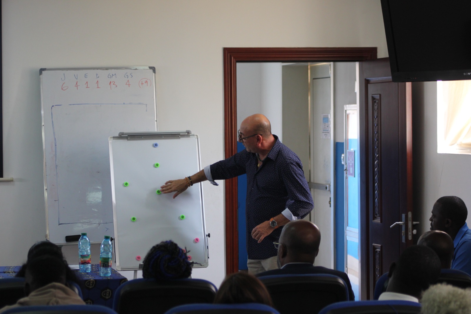 Toni Cortés en el Workshop de formação desportiva: Construção da identidade de um modelo de formação referencial em África