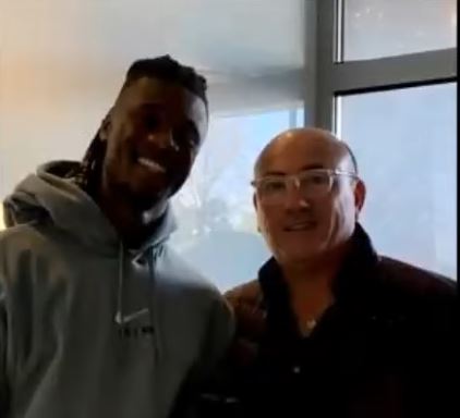 Toni Cortés com Eduardo Camavinga, jogador do Real Madrid.