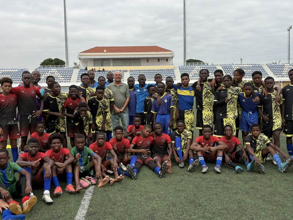 Despedida de Toni Cortés de la Academia AFA Angola