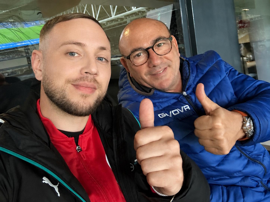 Toni Cortés con Fabien Sundac, Manager General de International Football Scouting