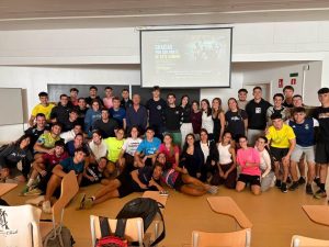 Toni Cortés con los alumnos de la Universitat de Lleida